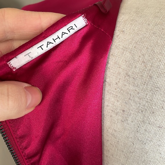 Tahari fuschia dres - Picture 8 of 10